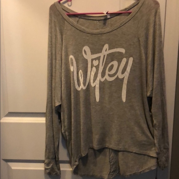 G & G Tops - Wifey grey shirt.